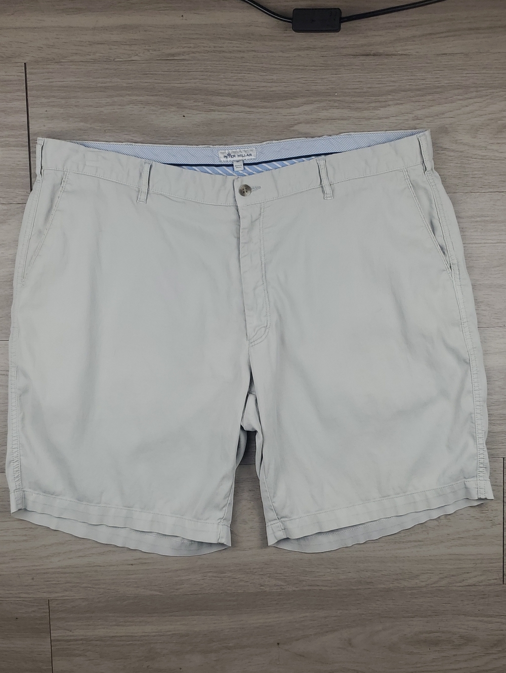 Peter Millar Crown Crafted Surge Performance Golf Shorts Mens 40 Tan 9" Stretch